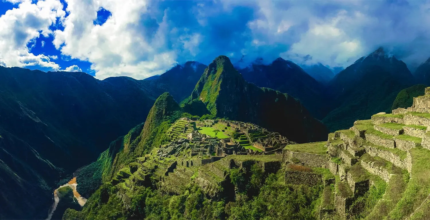 Sacred-Valley-and-Machu-Picchu-Tour