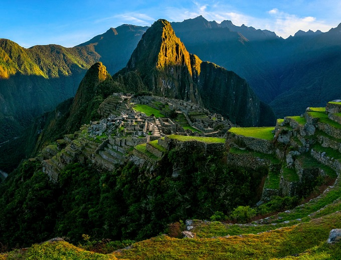 machu-picchu-by-train-rainbow-mountain-3d