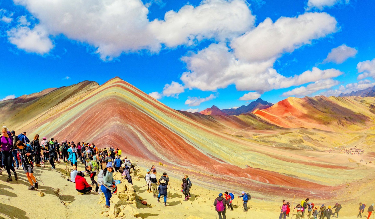 rainbow mountains of peru vinicunca